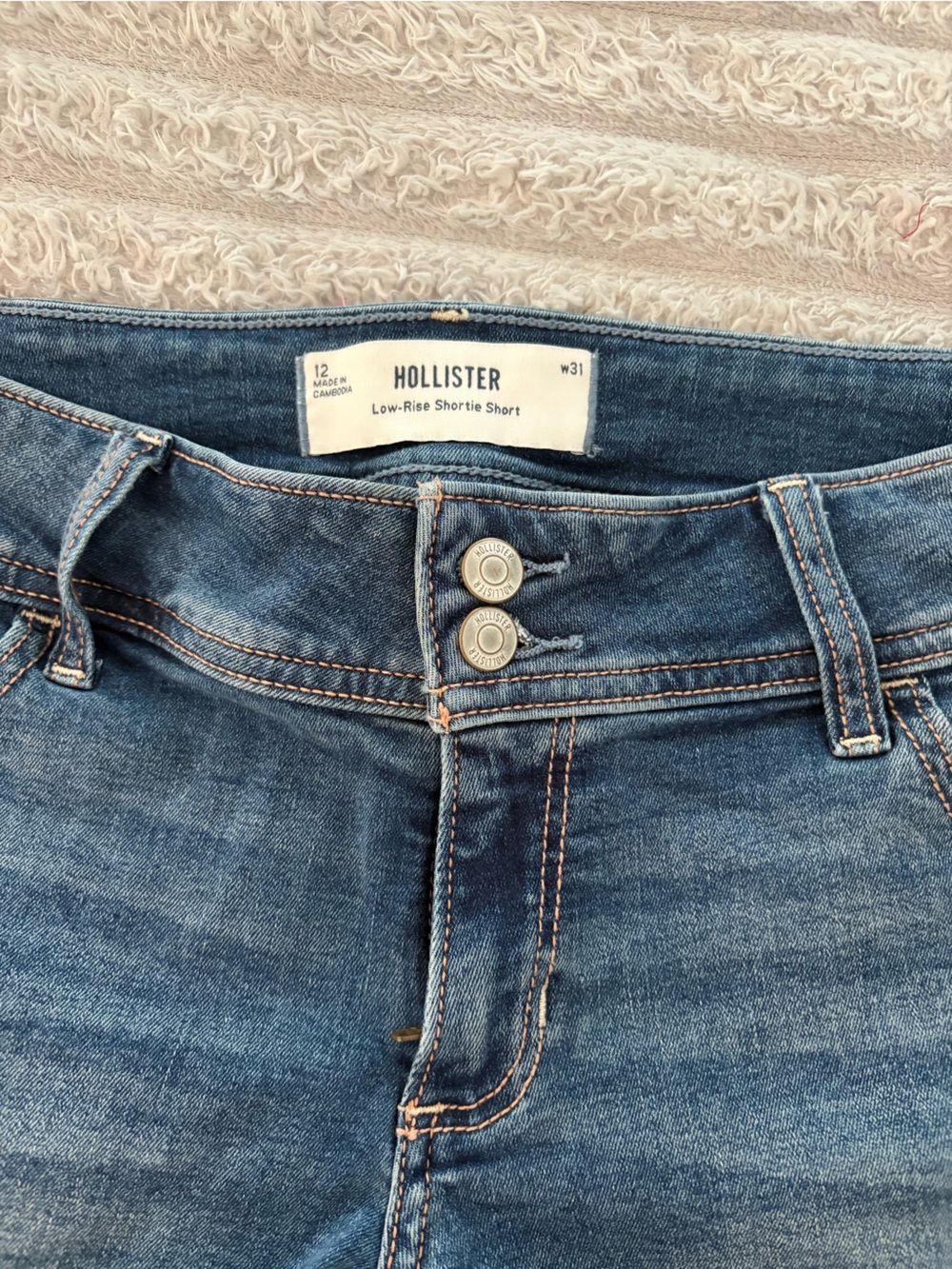 Hollister Women's Dark Wash Ultra Low -Rise Jean Shortie Short — 12 - Picture 2 of 8